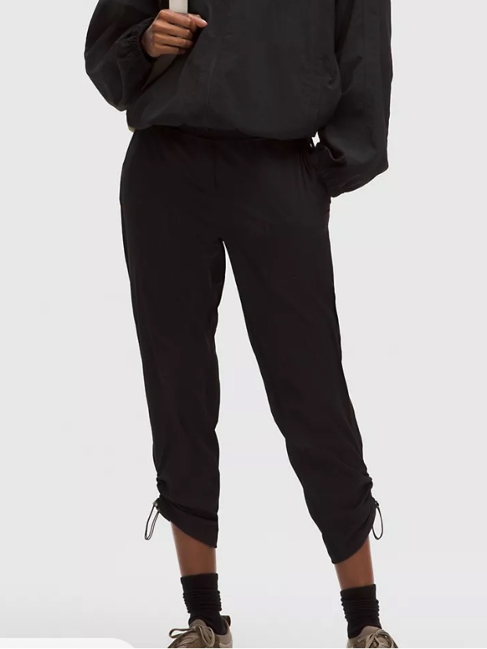 Lululemon Women’s Black Dance Studio Mid-Rise Cropped Capri Pant 6